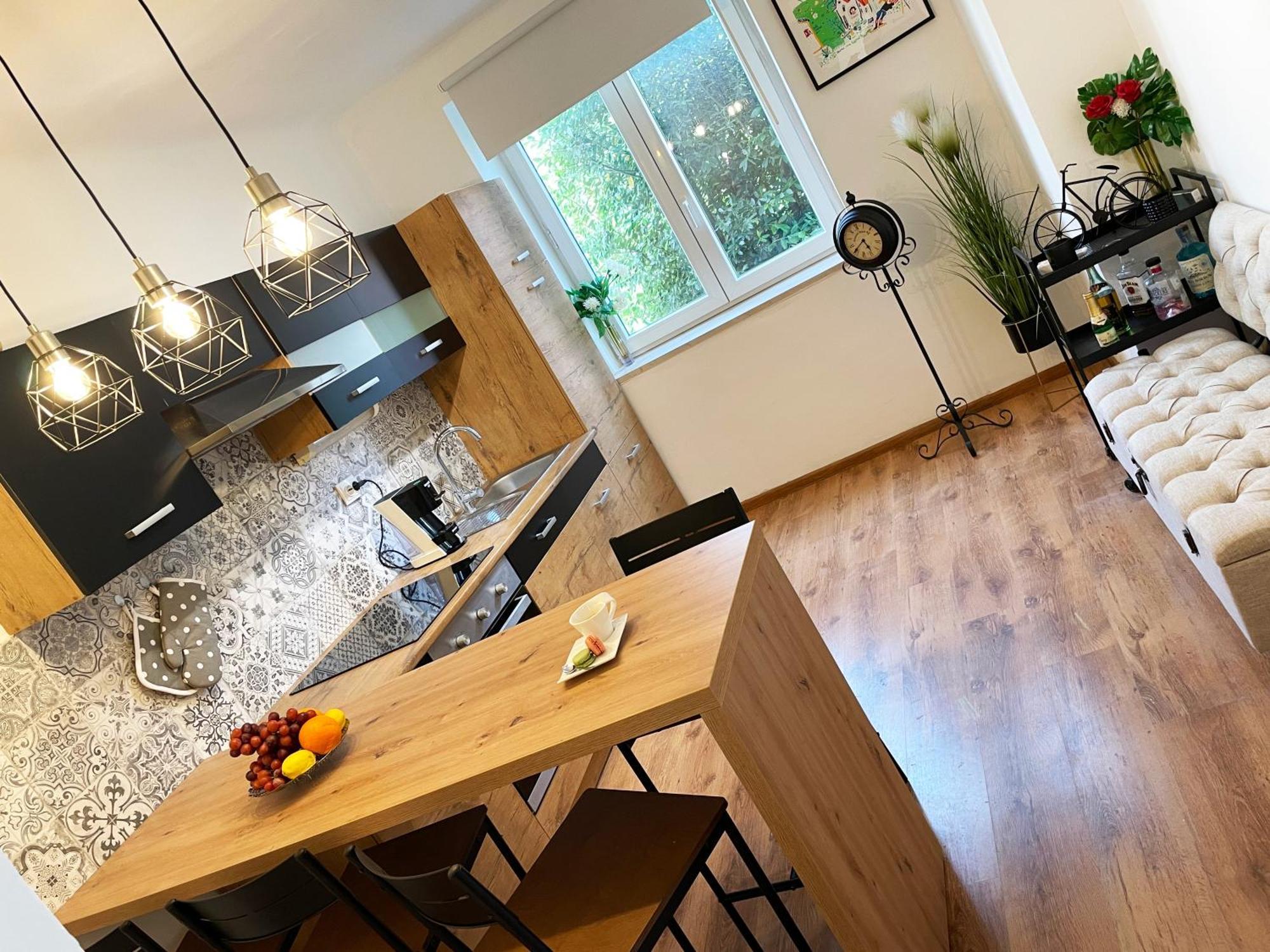 Cute Apartment In Rijeka Near Beach With Parking מראה חיצוני תמונה